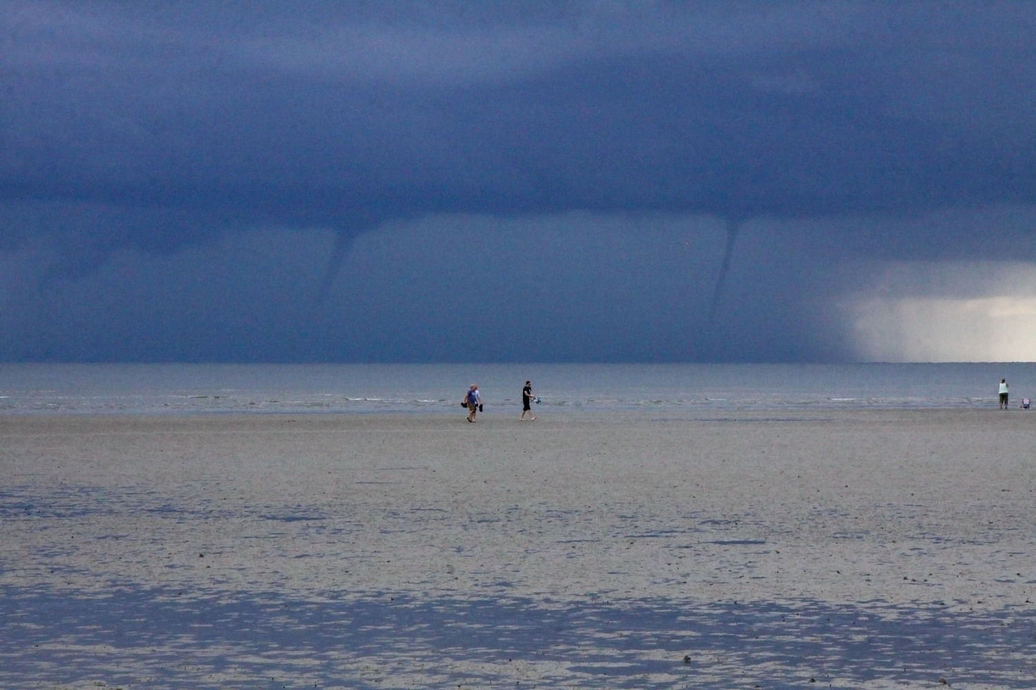 double funnel cloud