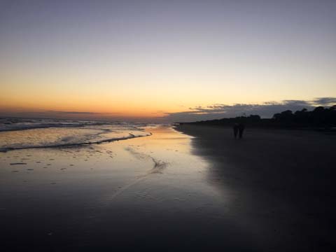 sc_lone couple walk on the beach_093