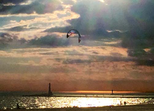 kiteflyers at the lighthouse_051