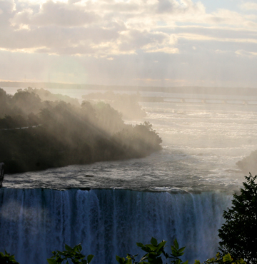 can_Back side of Niagara 078